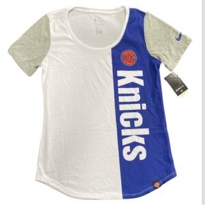 Nike woman’s white KNICKS NBA tshirt NWT size small